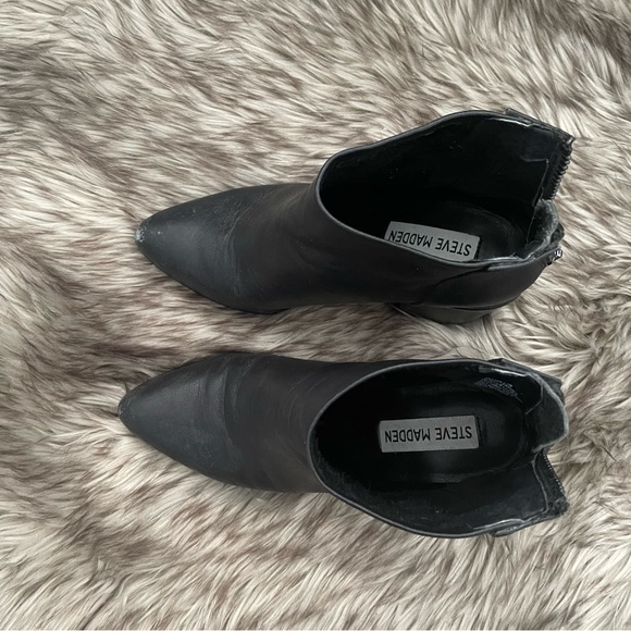 Size 5.5 Steve Madden Leather Boots - Picture 4 of 5